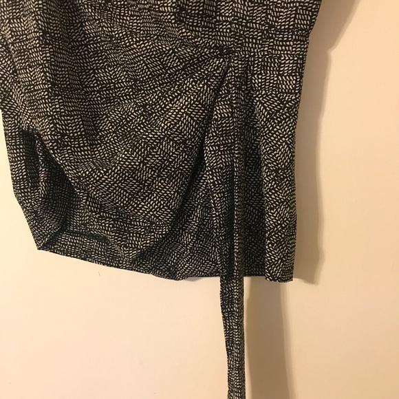 New York & Company Tank Blouse - Picture 2 of 4